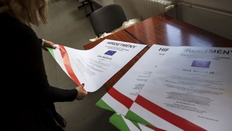 EP választás - huszonegy európai országban nyíltak meg a szavazókörök vasárnap