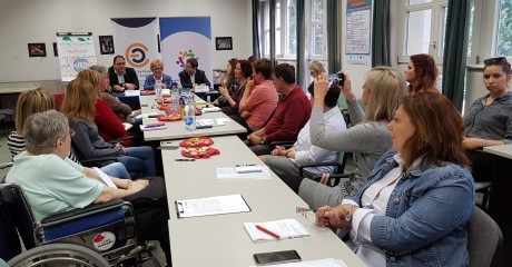 Komplex szolgáltatási rendszer épül ki a fogyatékossággal élőknek