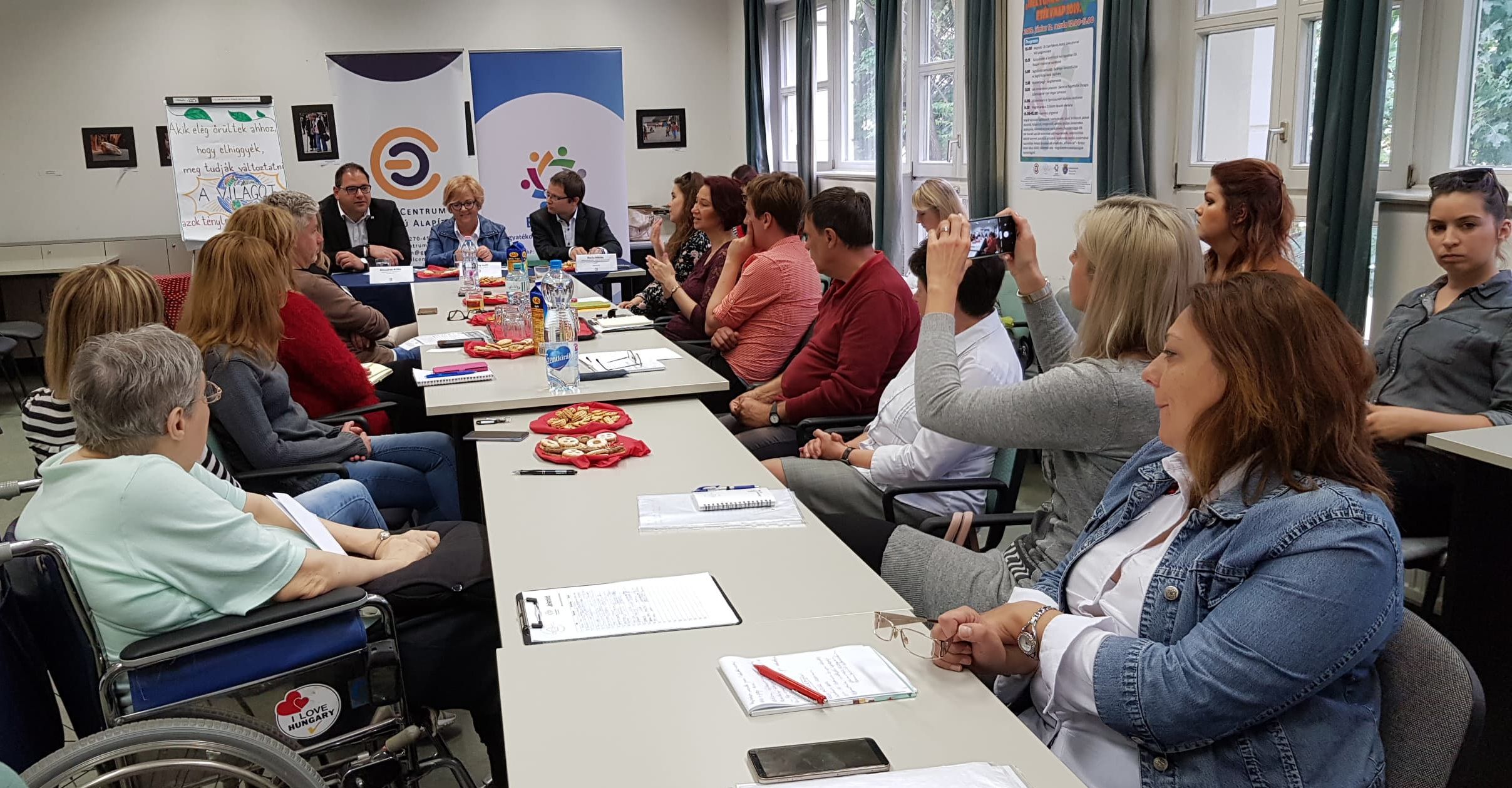 Komplex szolgáltatási rendszer épül ki a fogyatékossággal élőknek