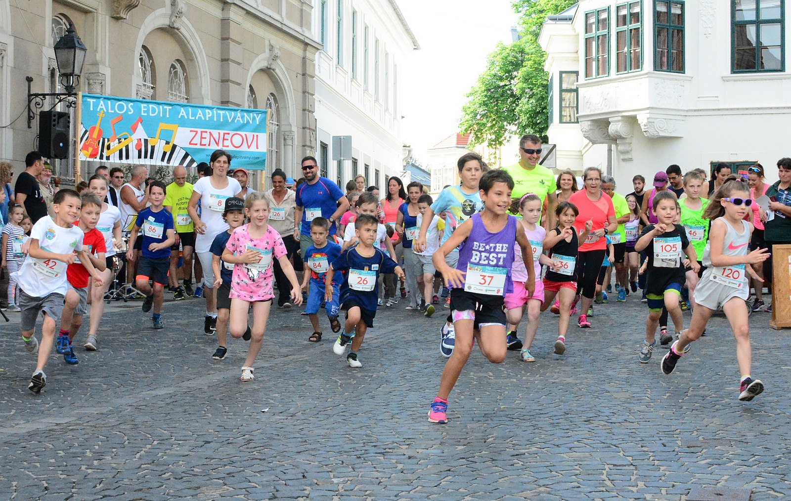 Hajrá Zenemanók - idén is körbefutják a Belvárost a zeneovisok javára