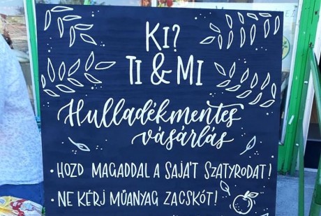 Műanyag zacskó helyett textiltáska - szombatig folytatódik a kampány