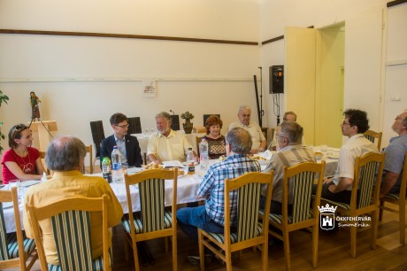 A Vörösmarty Társaságnál ülésezett a Fehérvári Szenátus