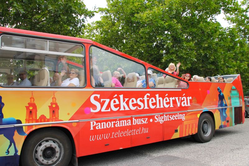 Panorámabuszos és kisvonatos programok június utolsó hétvégéjén a Tourinformmal