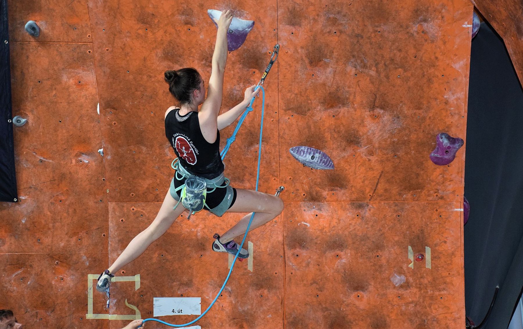 Előkelő helyezéseket értek el Budapesten a Rotpunkt Sziklamászó Egyesület fiataljai