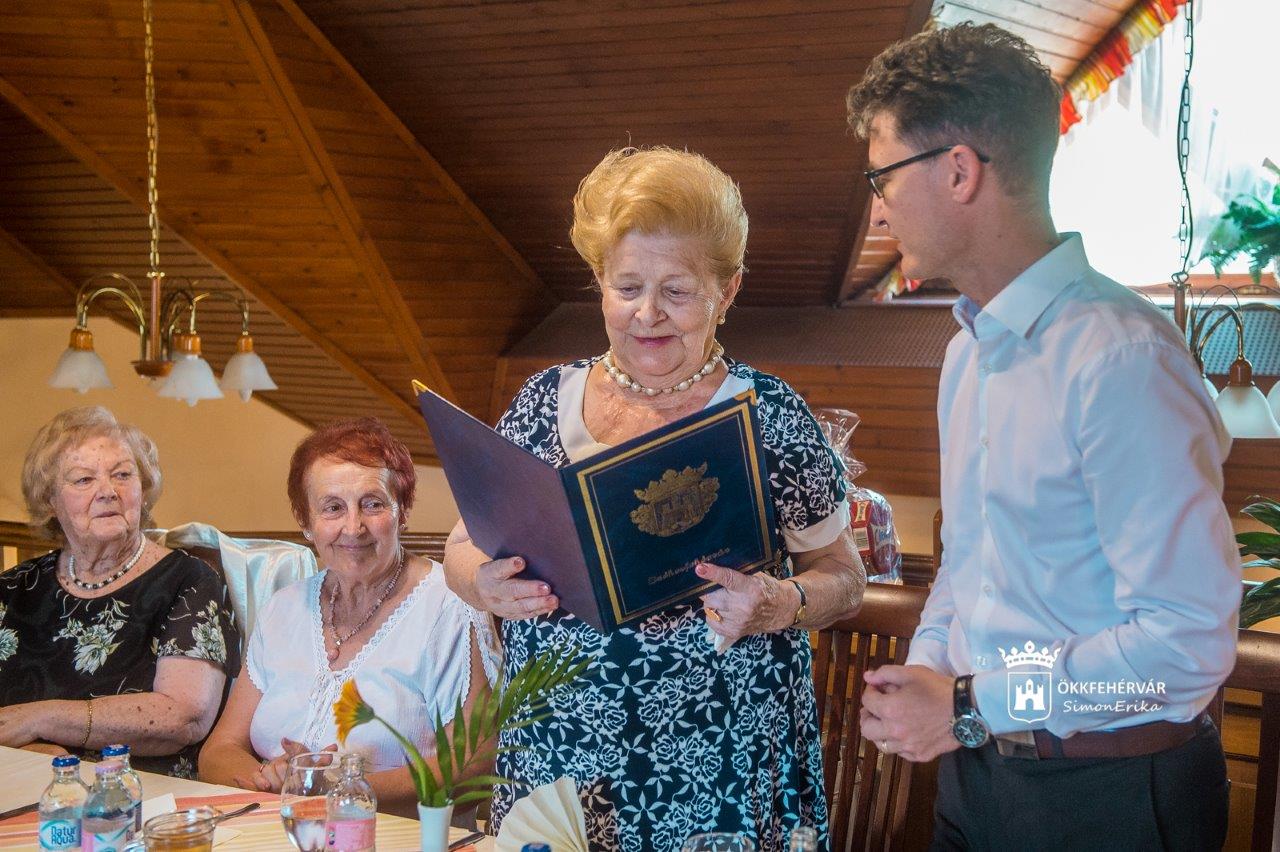 A Vízivárosi Nyugdíjas Klub alapításának 25. évfordulóját ünnepelték