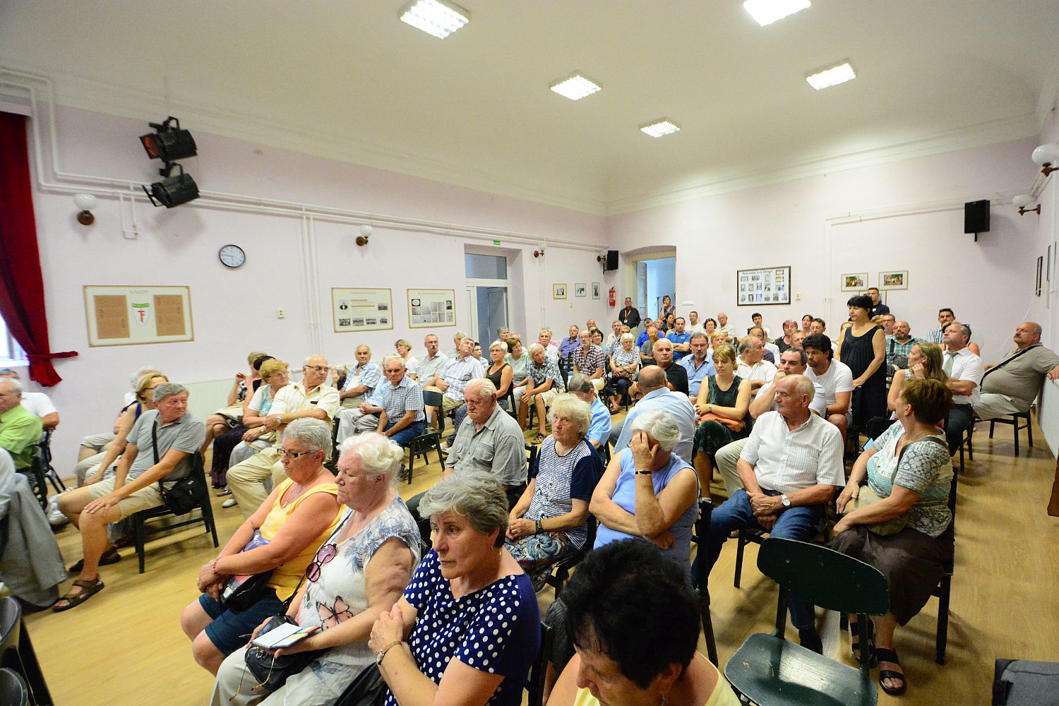 Gyalogos átkelőhelyek épülnek a Tompán, biciklis fejlesztések a Felsővárosban