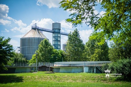 Biogázzal termelnek majd áramot a fehérvári szennyvíztisztító telepen