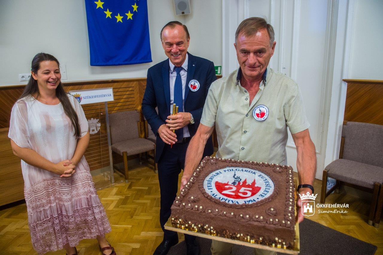 Negyedszázados fennállását ünnepli a Fehérvári Polgárok Egyesülete