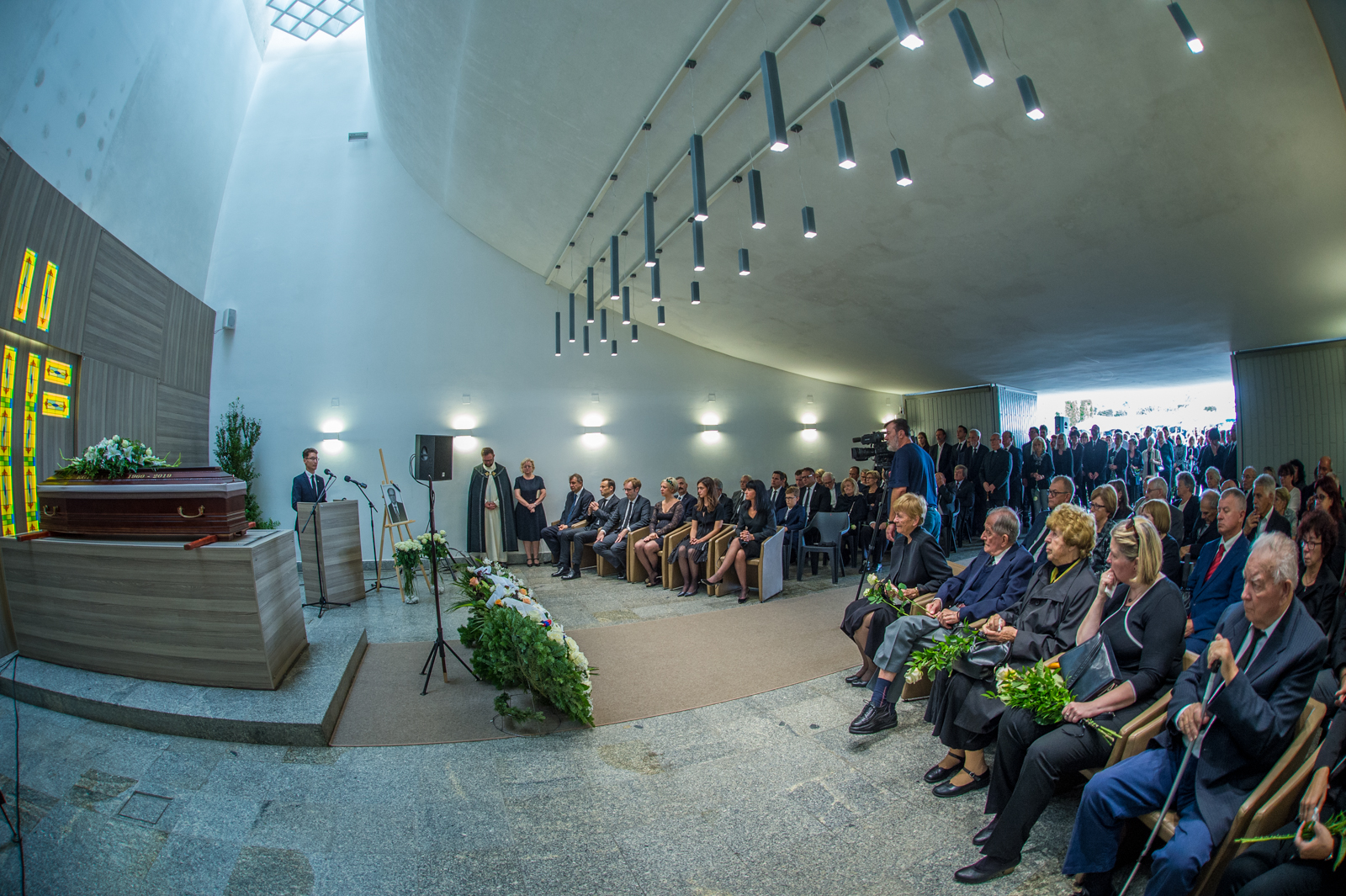 Sok százan búcsúztak a Béla úton Égi Tamástól