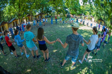 Moldvai csángó dalok, táncok, mesék a velencei hagyományőrző táborban