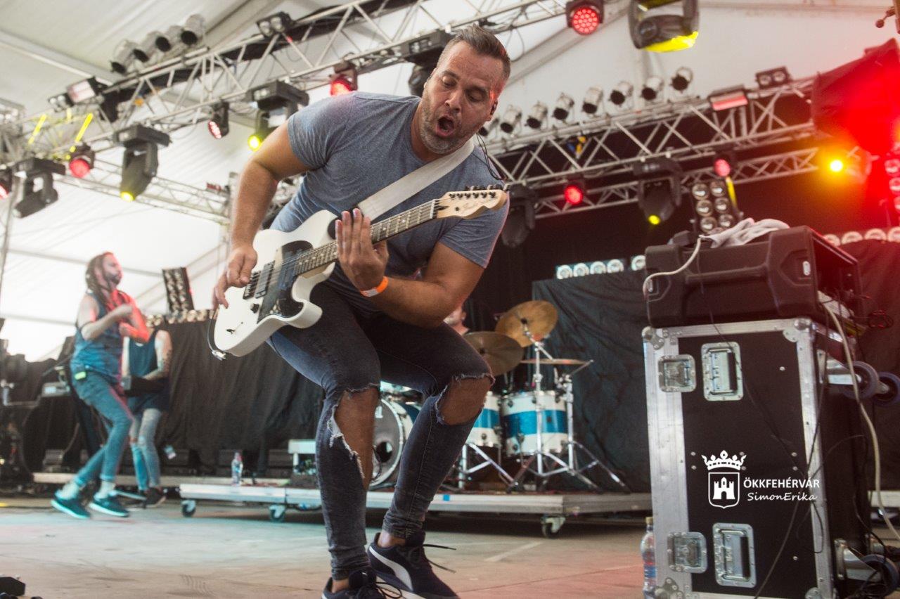 Megnyitotta kapuit a XXIII. FEZEN Fesztivál - a Soulwave, a Burnout és a Fish! is fellépett