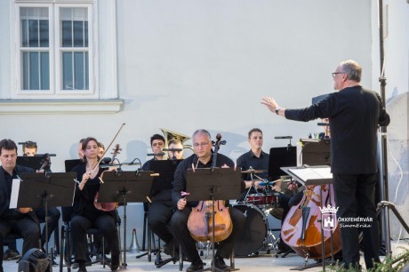 Szeptember 1-ig zárva lesz az Alba Regia Szimfonikus Zenekar jegyirodája