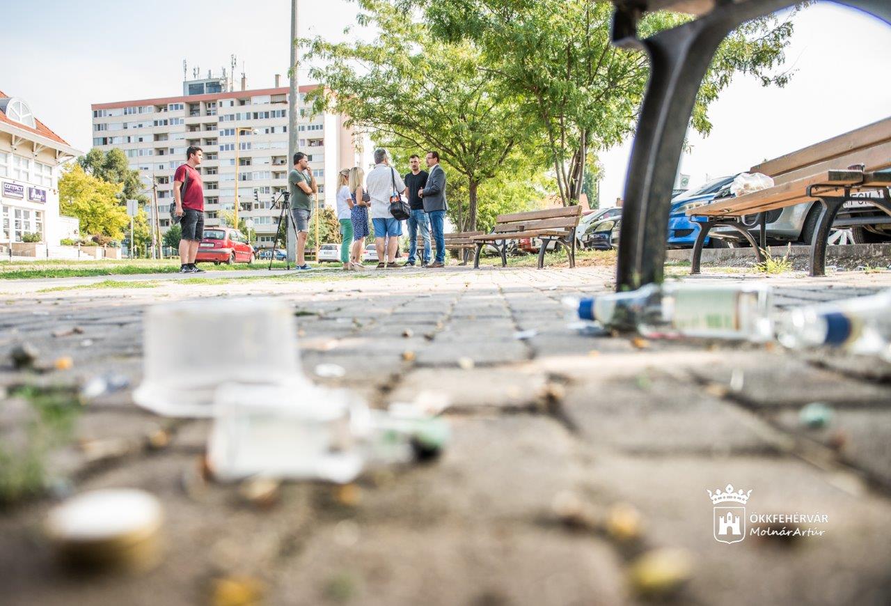 Lakossági panaszok kapcsán tett közös intézkedésről számolt be Palotaváros képviselője