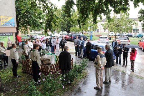 Sasvári János László Cserkész-emlékművét avatták és szentelték fel Palotavárosban