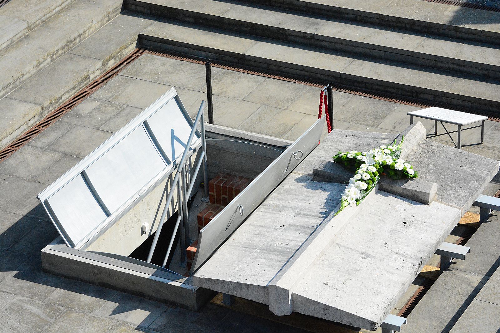 Augusztus 20-án még látogatható az osszárium a Nemzeti Emlékhelyen