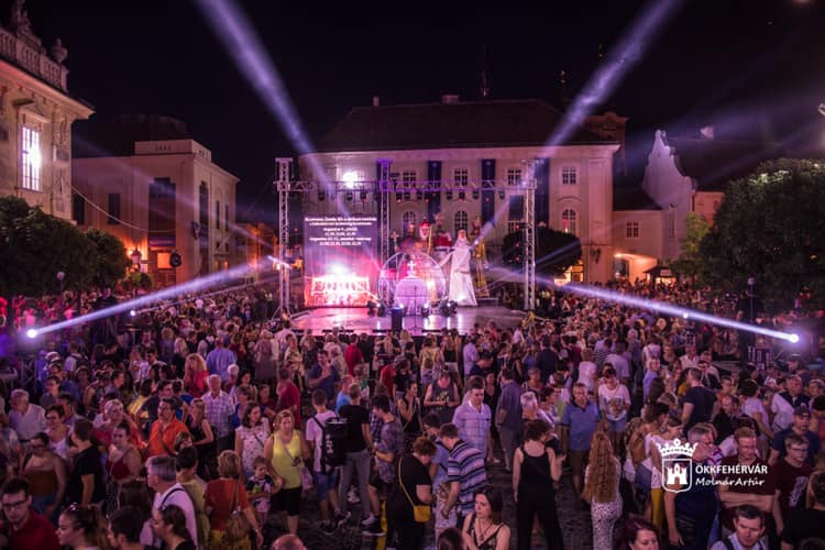 Köszönet a Székesfehérvári Királyi Napokon dolgozóknak és résztvevőknek