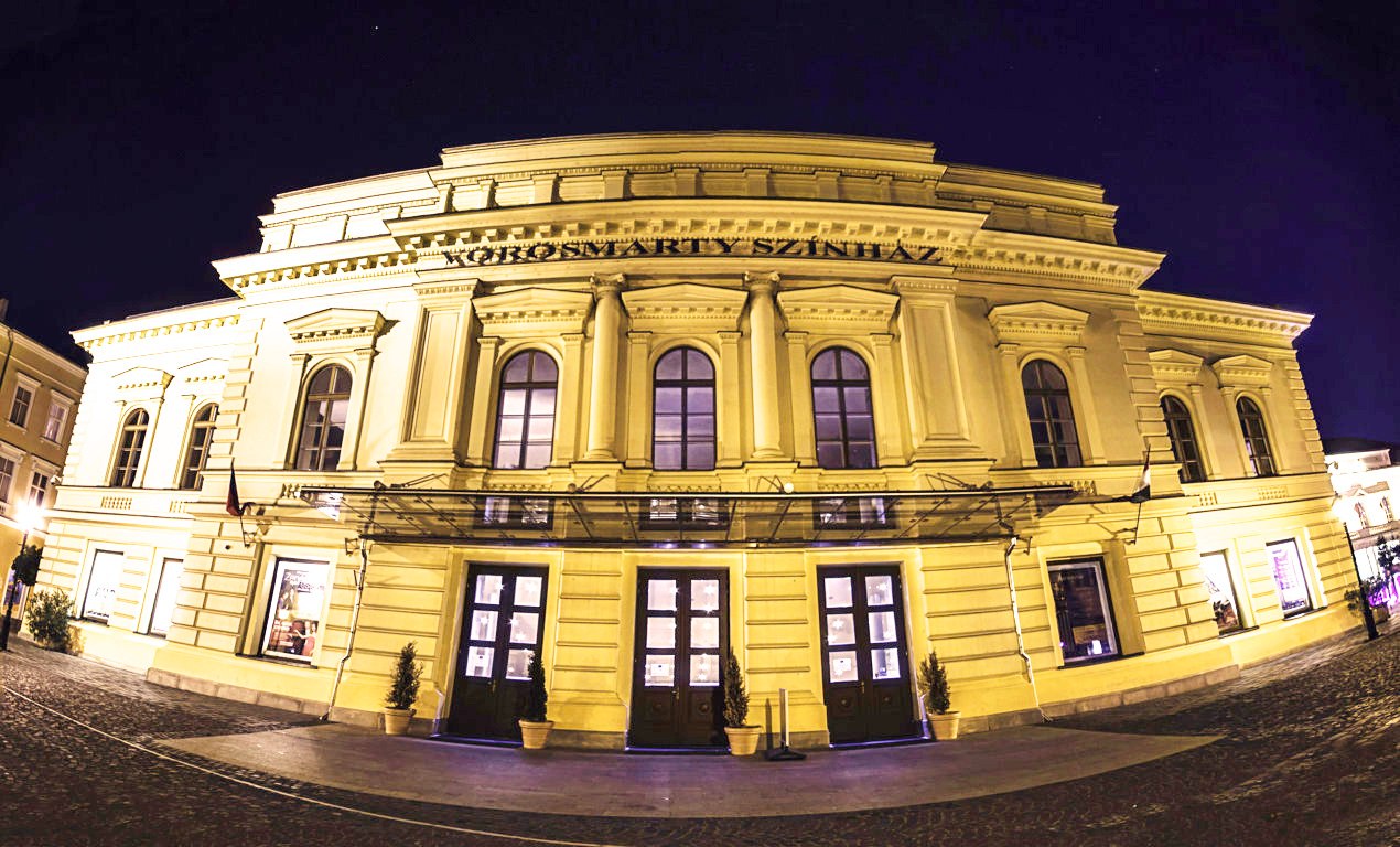 Szeptember 2-án nyit újra a Vörösmarty Színház jegy- és bérletpénztára