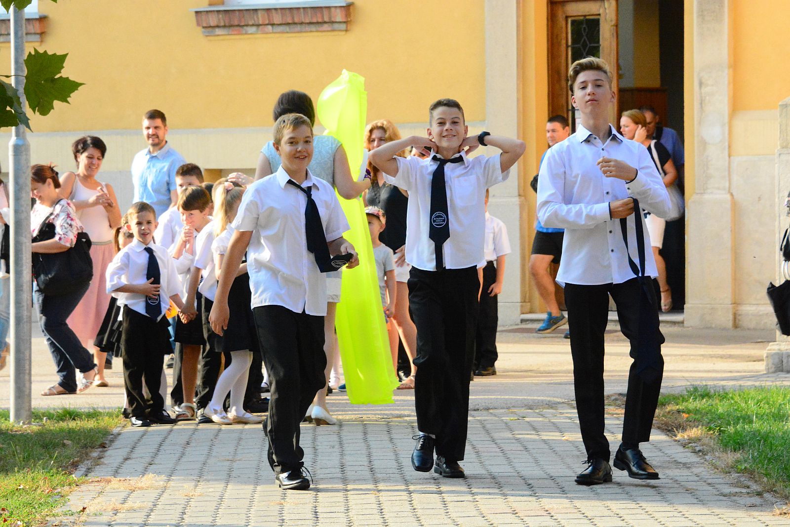 Becsöngettek több mint húszezer iskolásnak Székesfehérváron
