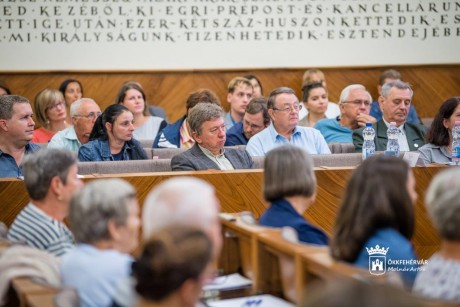Új pályázati lehetőségekről tájékoztatták a fehérvári és Fejér megyei civil szervezeteket