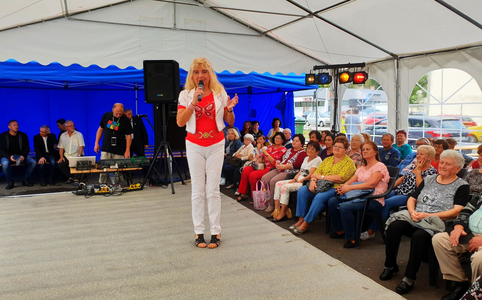 Karda Bea énekesnő koncertjével indult az idei Szedreskerti Mulatság