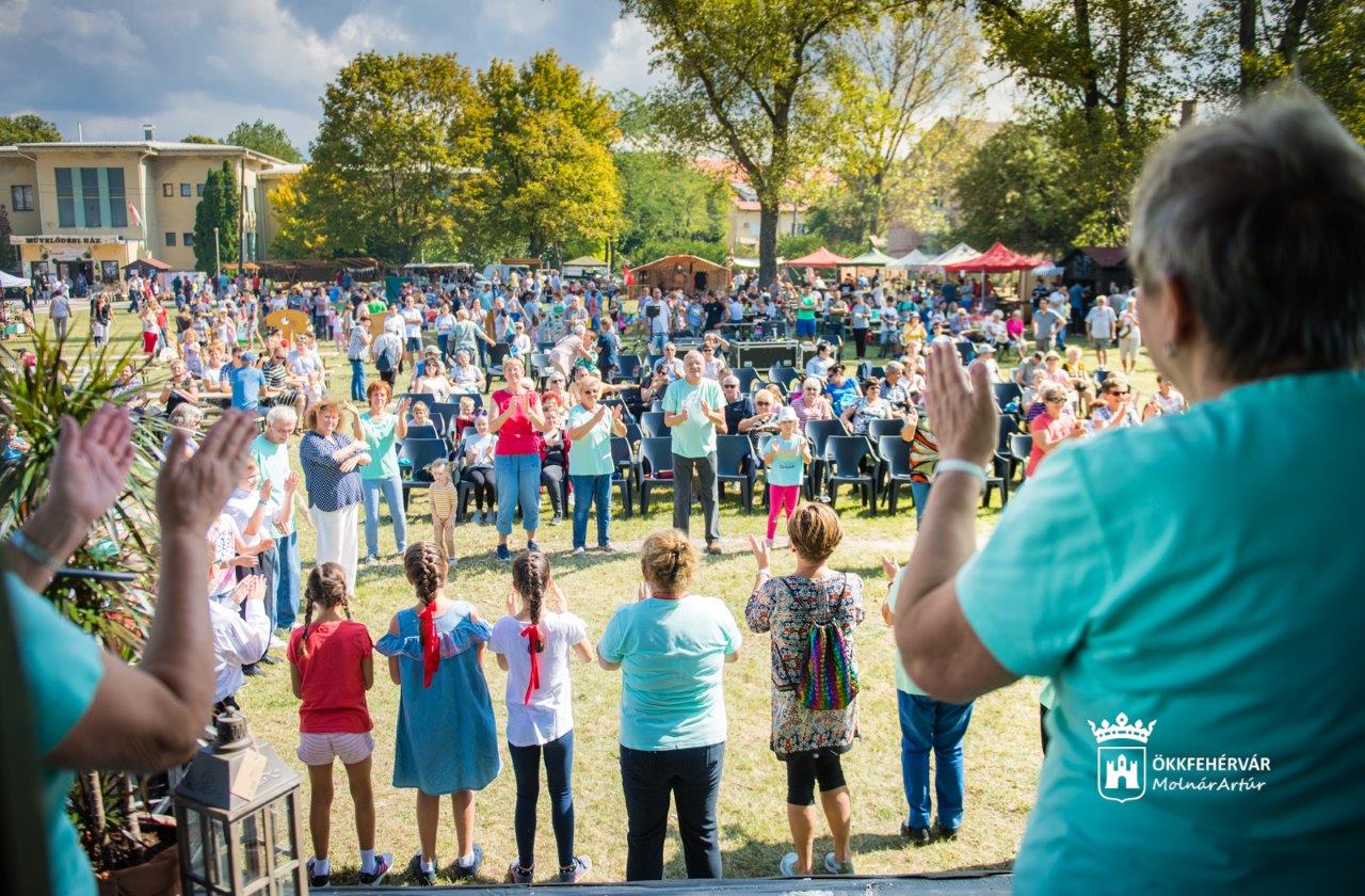 Maroshegyi Böndörödő bográcsozással, hagyományőrzőkkel és vidámsággal