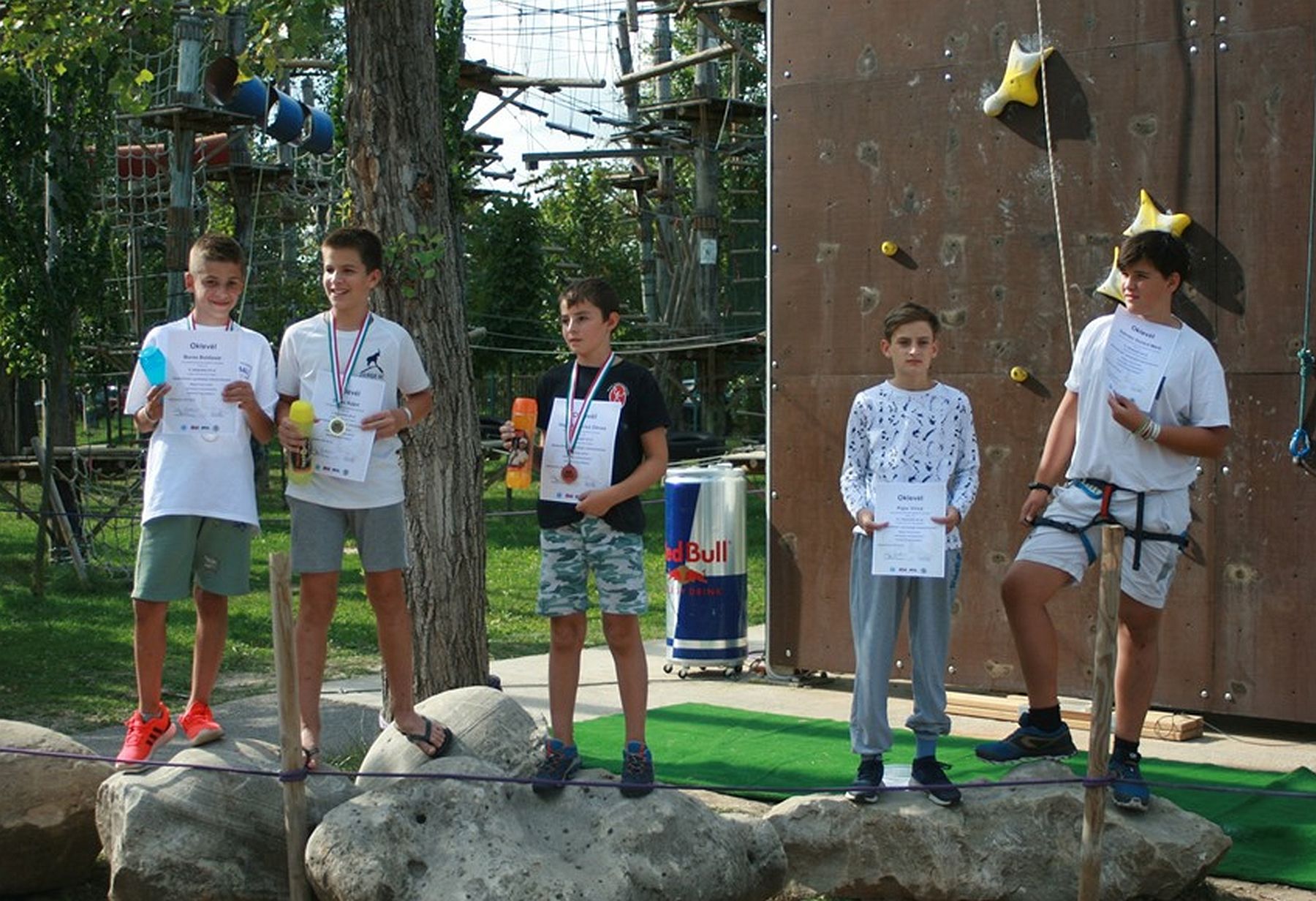 Előkelő helyezéseket szereztek a Rotpunkt fiatal falmászói a füredi versenyen