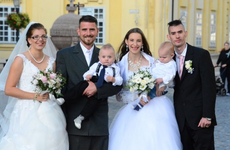 Dupla esküvő a Hiemer-házban - a Vigyázó Kéz Egyesület párjai mondtak igent