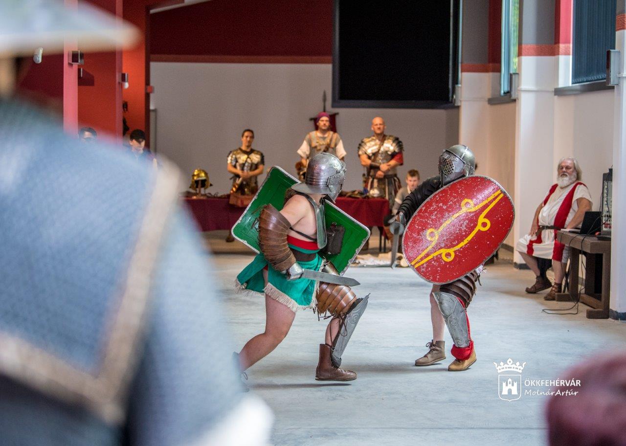 Látványos bemutatókkal ünnepelték az Augustaliát a Gorsium Régészeti Parkban