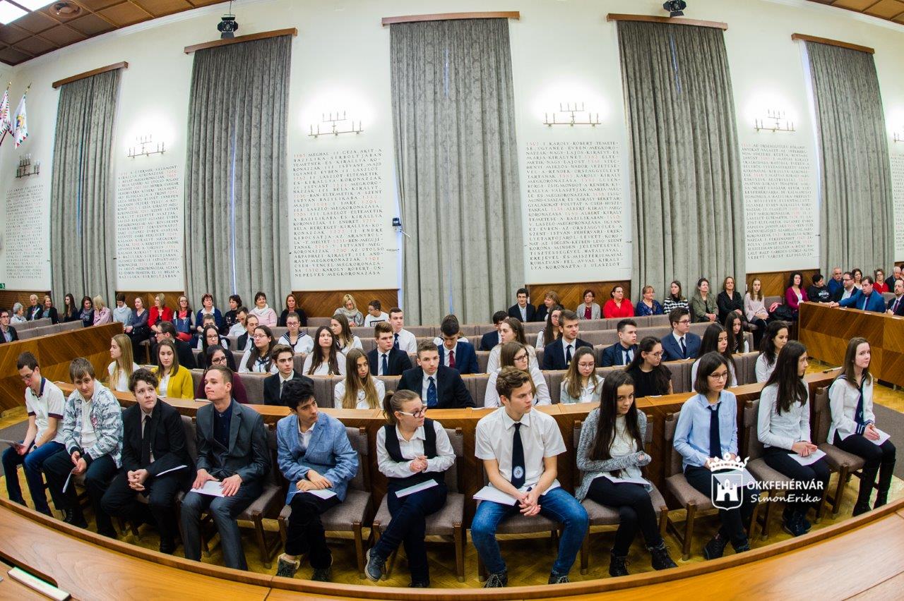 November 11-ig lehet pályázni a Tóth István-Tóth Terézia Ösztöndíjra