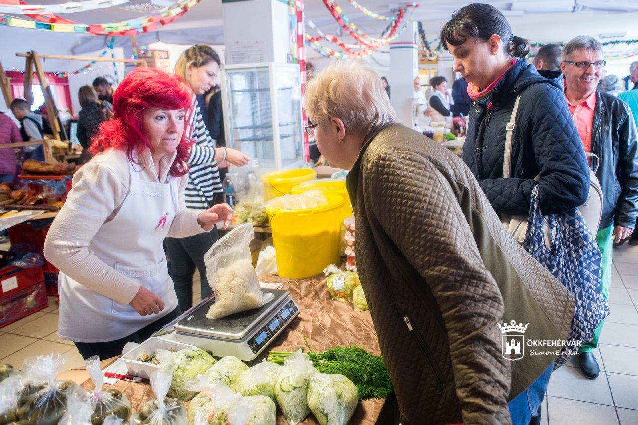 Ízes, színes élmények és saját készítésű szütyők az Egészségpiacon