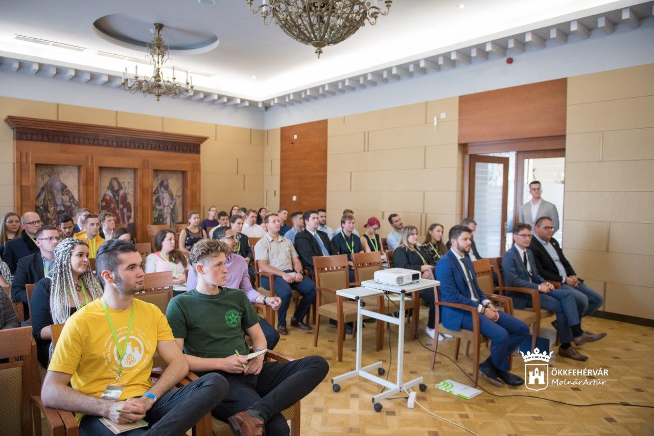 Székesfehérváron tartja vezetőképző összejövetelét a Nemzeti Ifjúsági Tanács