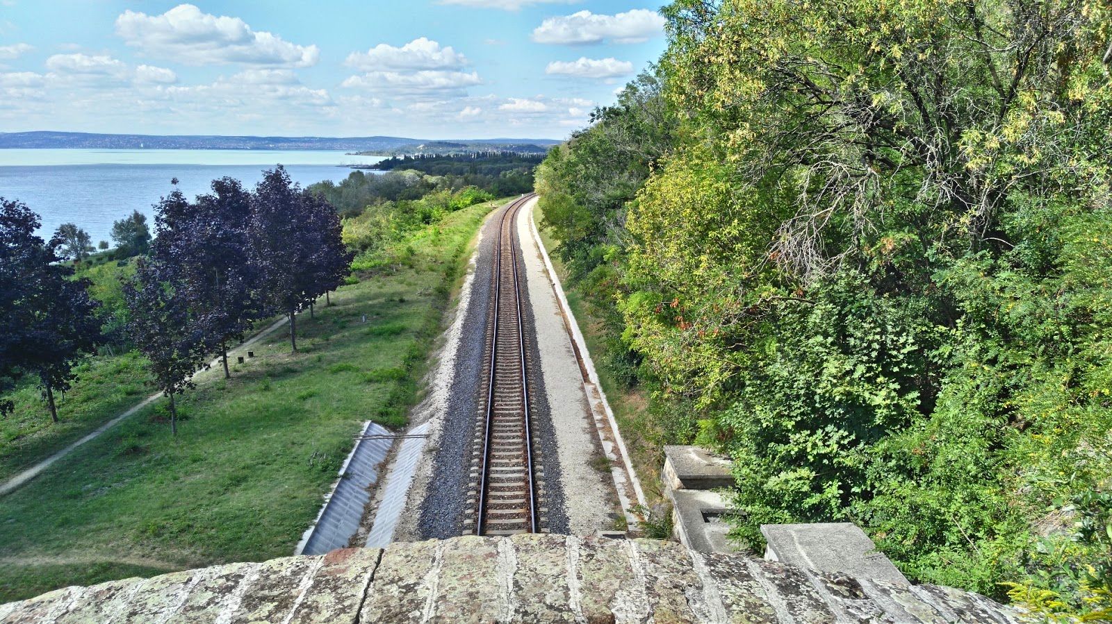 Elkezdődött az észak-balatoni vasútvonal villamosítása
