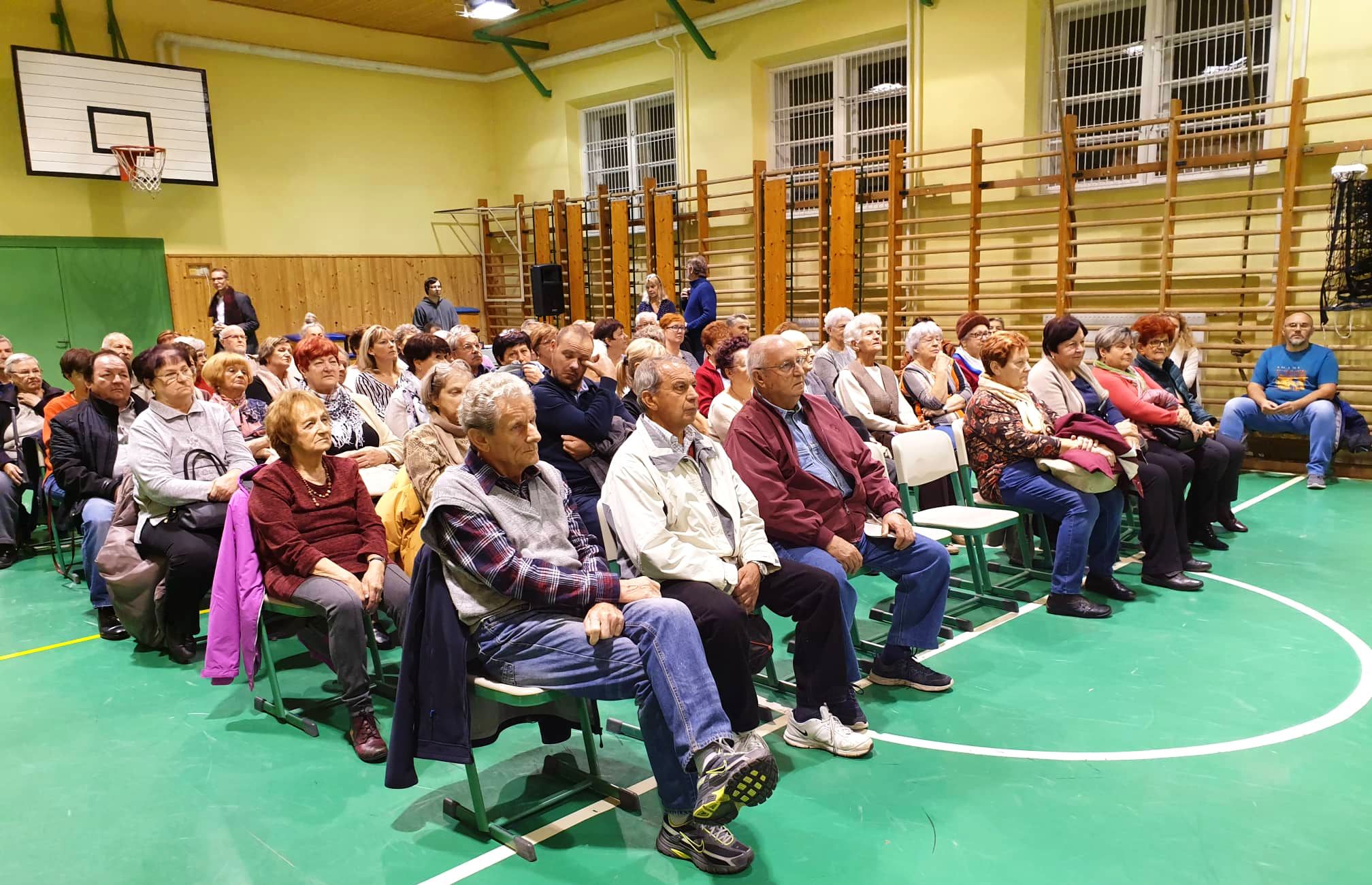 Hulladékkezelés, parkolás és közlekedés - lakossági fórum a Rákóczi iskolában