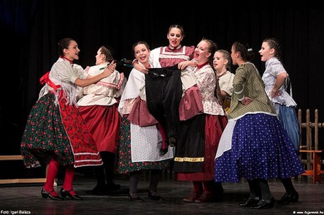 „Sirkenjáró, sarkonjáró…”– néptáncosok találkoznak Fehérváron