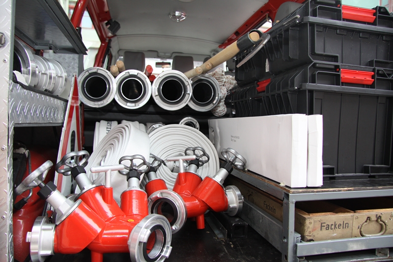 Pályázaton elnyert eszközöket vettek át az önkéntes és önkormányzati tűzoltók