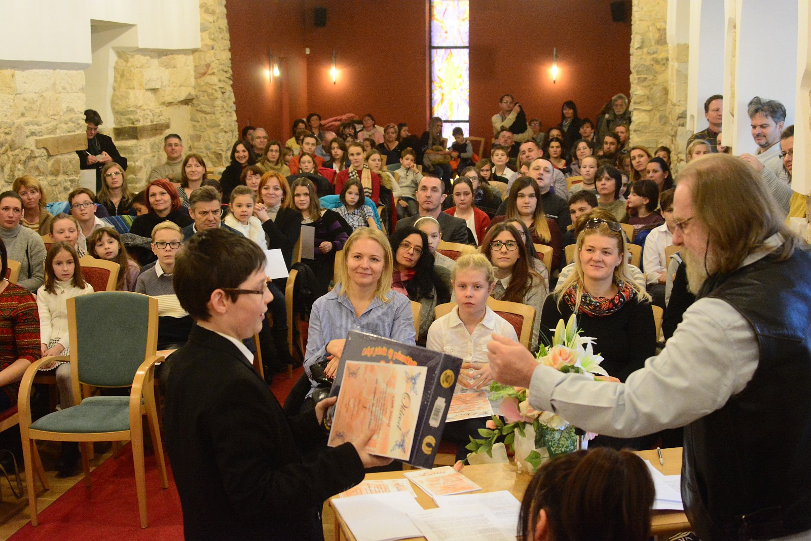 Mesés alkotásokat várnak a Tollpihe pályázatra december 6-ig