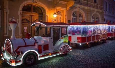 Adventi Fényvonat Székesfehérváron az ünnepváró hétvégéken