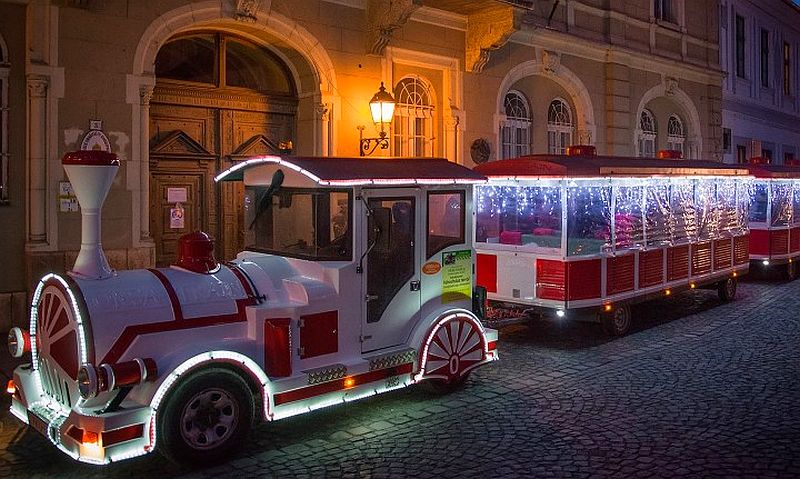 Adventi Fényvonat Székesfehérváron az ünnepváró hétvégéken
