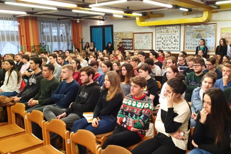 Pályaorientációs nap a Tópartiban - a továbbtanulásról tájékozódtak a diákok