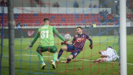 Tovább tart a Vidi vesszőfutása itthon, ezúttal a Paks győzött Sóstón