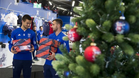 Kétmillió forinttal támogatja a  a Magyar Máltai Szeretetszolgálatot és a Fejér Megyei Gyermekvédelmi Központot a Vidi