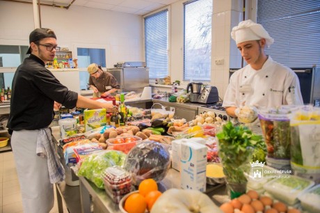 Hat megye kereskedő és vendéglátós tanulói versengtek Székesfehérváron