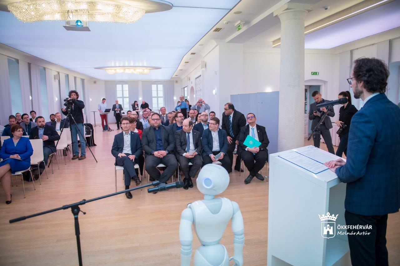 Milyen társadalmi és gazdasági hatásai lesznek a robotizációnak?