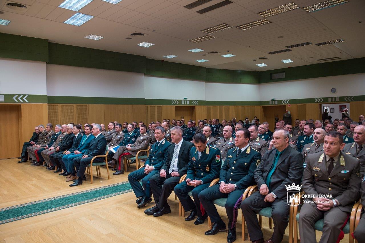 Haderőfejlesztés és biztonság - évet értékelt a Magyar Honvédég Parancsnoksága