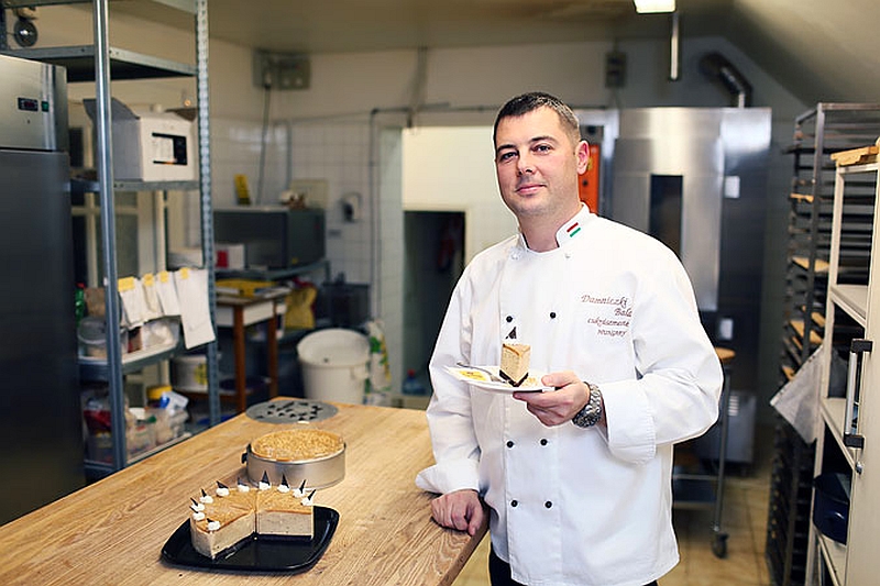 Ismét a Dining Guide Top 10-ben a fehérvári Damniczki Cukrászda