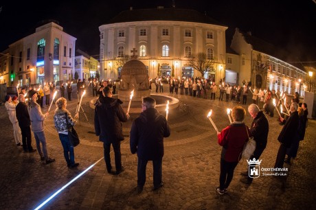 Tisztelet a vértanúknak - Fehérváron is kiálltak Székelyföld önrendelkezése mellett