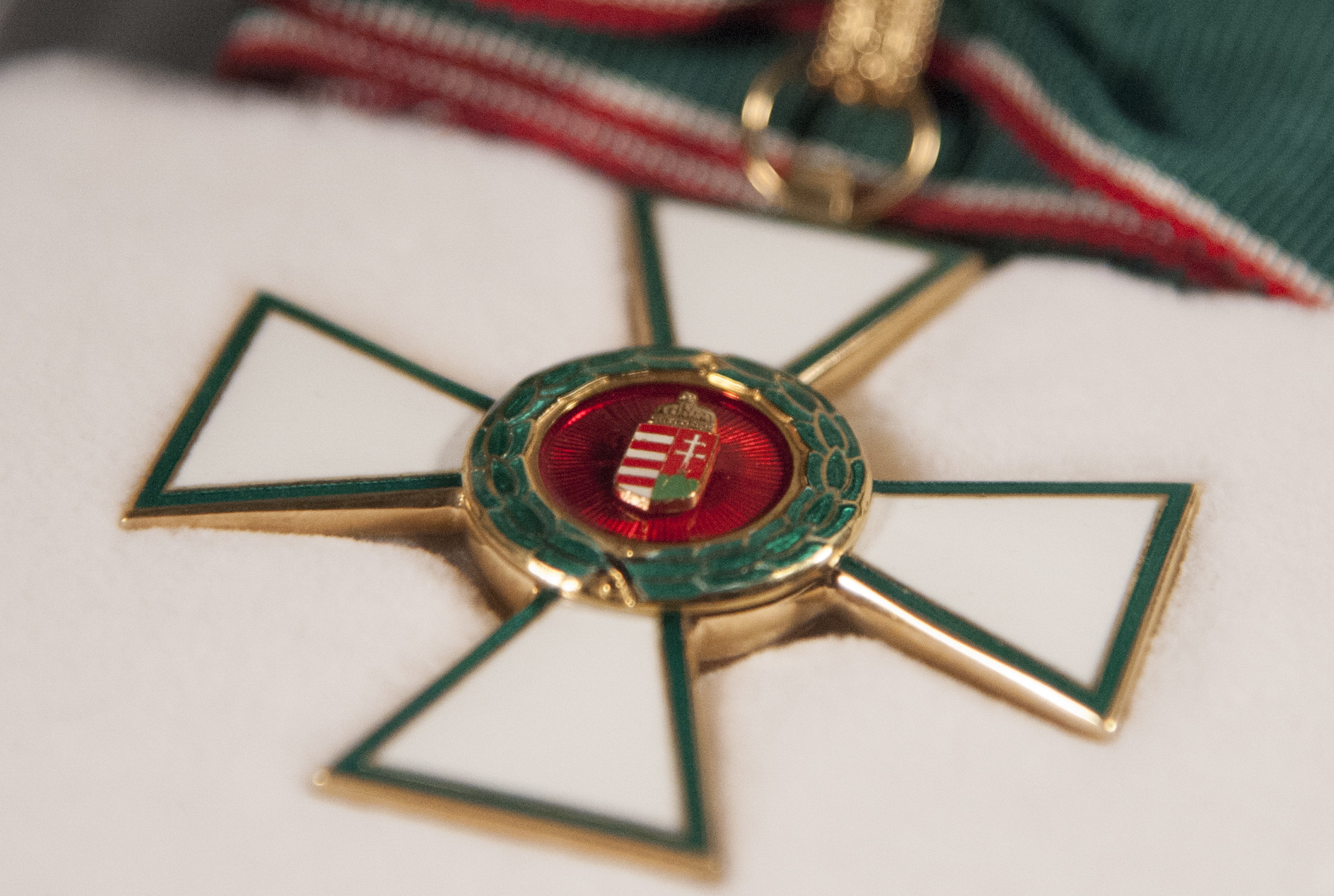 Magyar Érdemrend középkeresztje polgári tagozata kitüntetést vehetett át Warvasovszky Tihamér