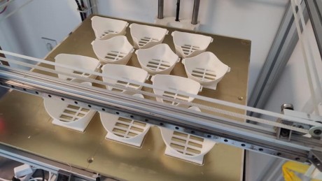 3D nyomtatóval készíti a maszkokat egy volt óbudais hallgató Fehérváron