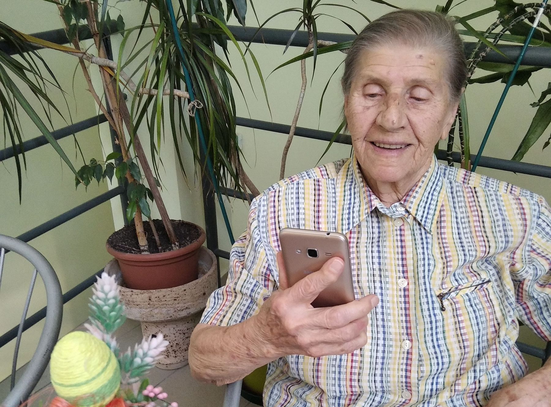 Sikeresen működik a videotelefonos kapcsolattartás a fehérvári idősotthonokban