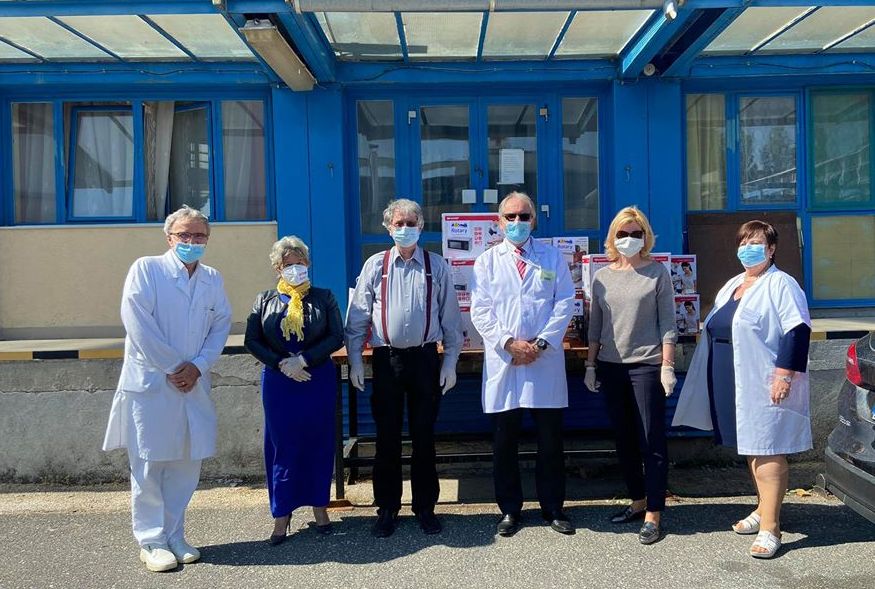A Szent György Kórház dolgozóit segíti a Székesfehérvár Rotary Club